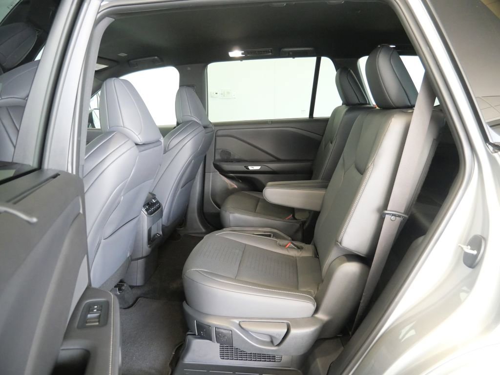 Certified 2025 Lexus TX 500h AWD w/ Technology Package image 28