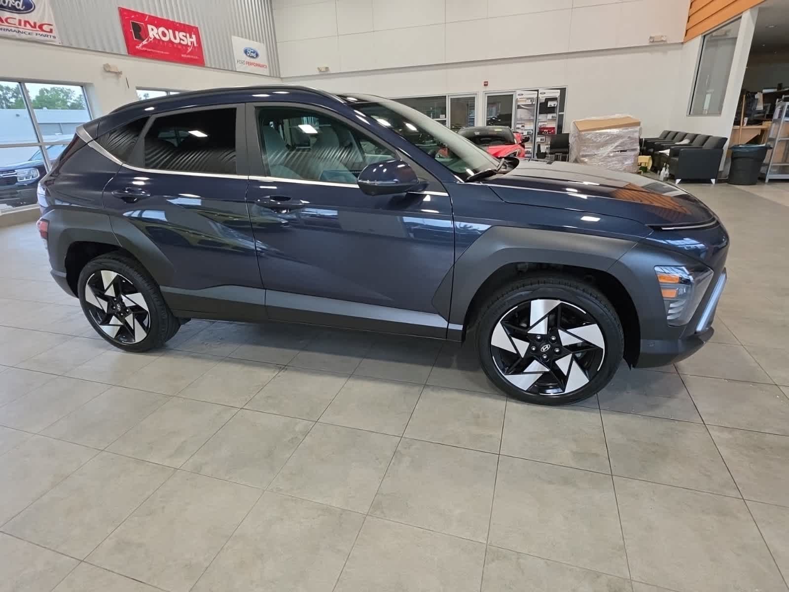 Used 2024 Hyundai Kona Limited AWD/4WD image 6