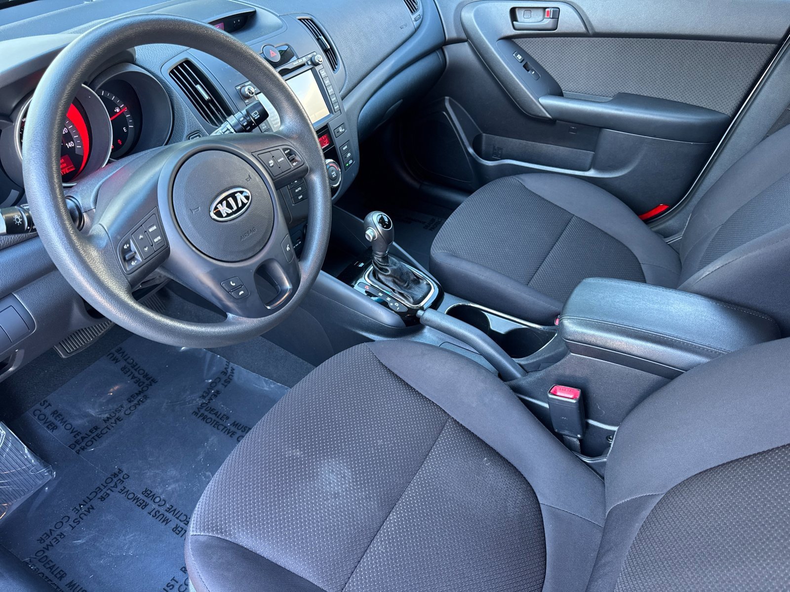 Used 2011 Kia Forte EX w/ Tech Pkg image 10