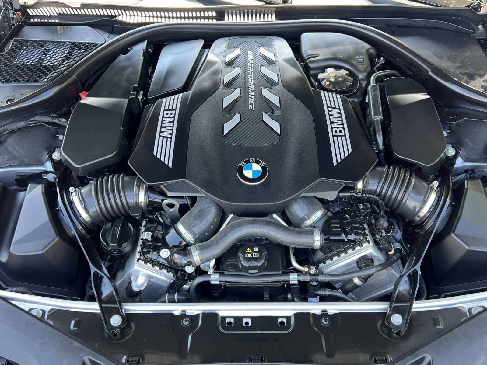 Used 2023 BMW M850i xDrive Convertible AWD/4WD image 33