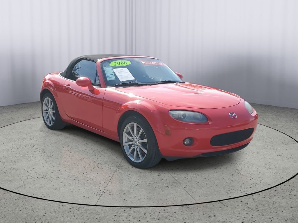 Used 2006 MAZDA MX-5 Miata Grand Touring image 2