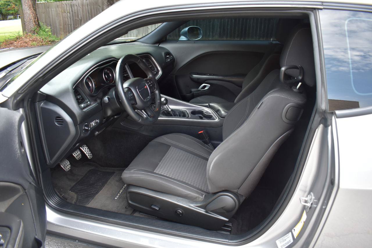 Used 2015 Dodge Challenger R/T w/ Quick Order Package 22B R/T RWD image 12