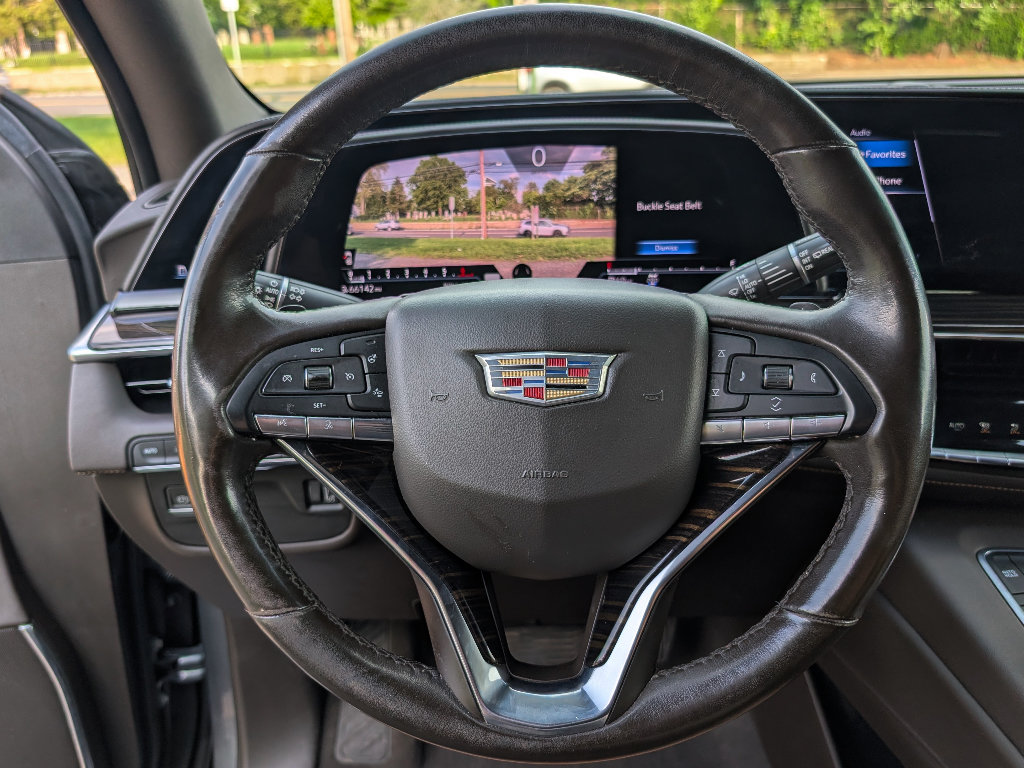 Used 2021 Cadillac Escalade Premium Luxury w/ LPO, Radiant Package AWD/4WD image 24