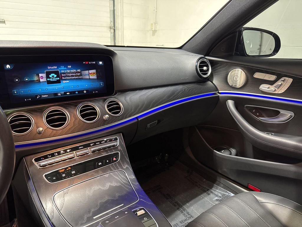 Used 2022 Mercedes-Benz E 350 Sedan w/ AMG Line Exterior image 14