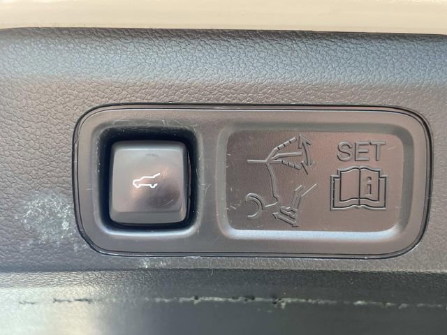 Used 2019 Ford Expedition Max Limited w/ Equipment Group 301A AWD/4WD image 13