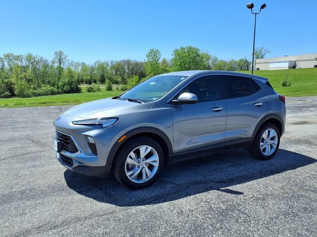 Used 2025 Buick Encore GX Preferred FWD image 40