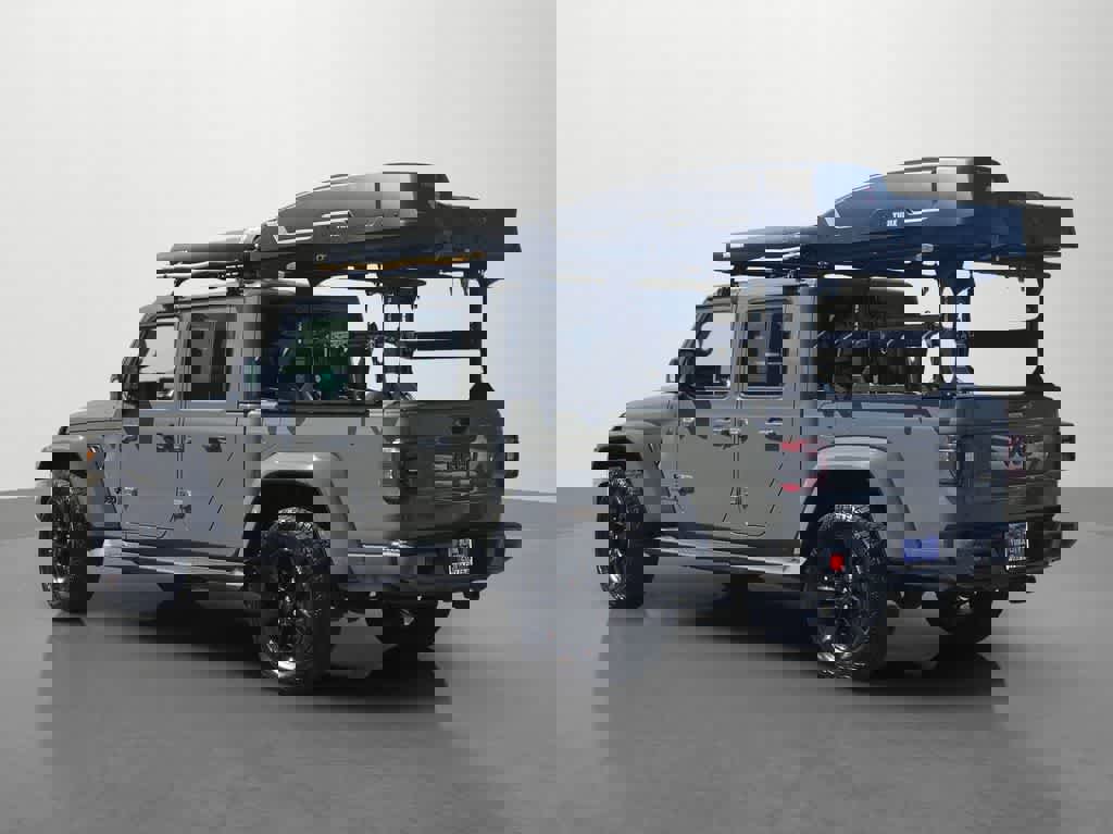 Used 2023 Jeep Gladiator Overland image 5