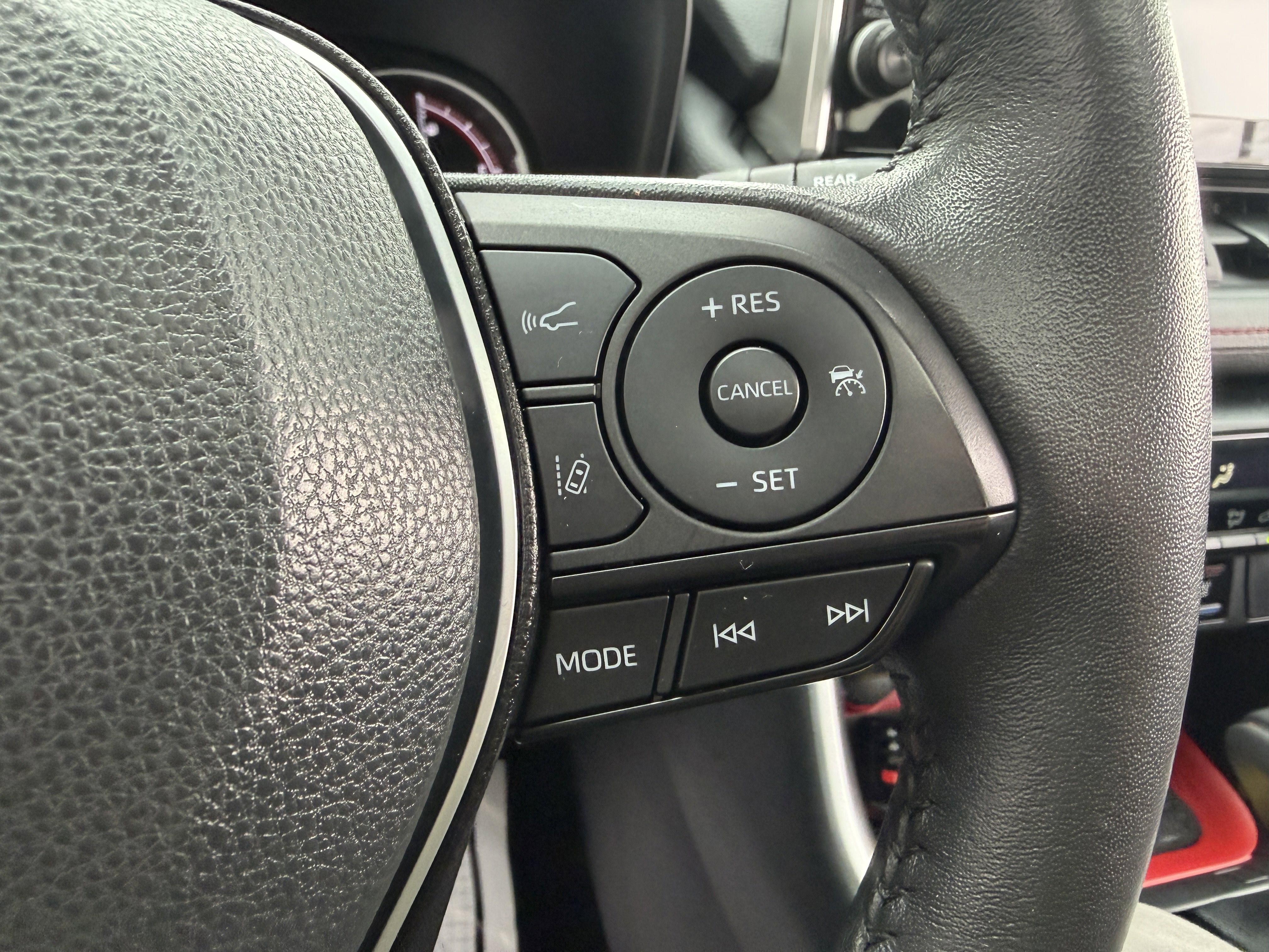 Used 2022 Toyota RAV4 TRD Off-Road image 33