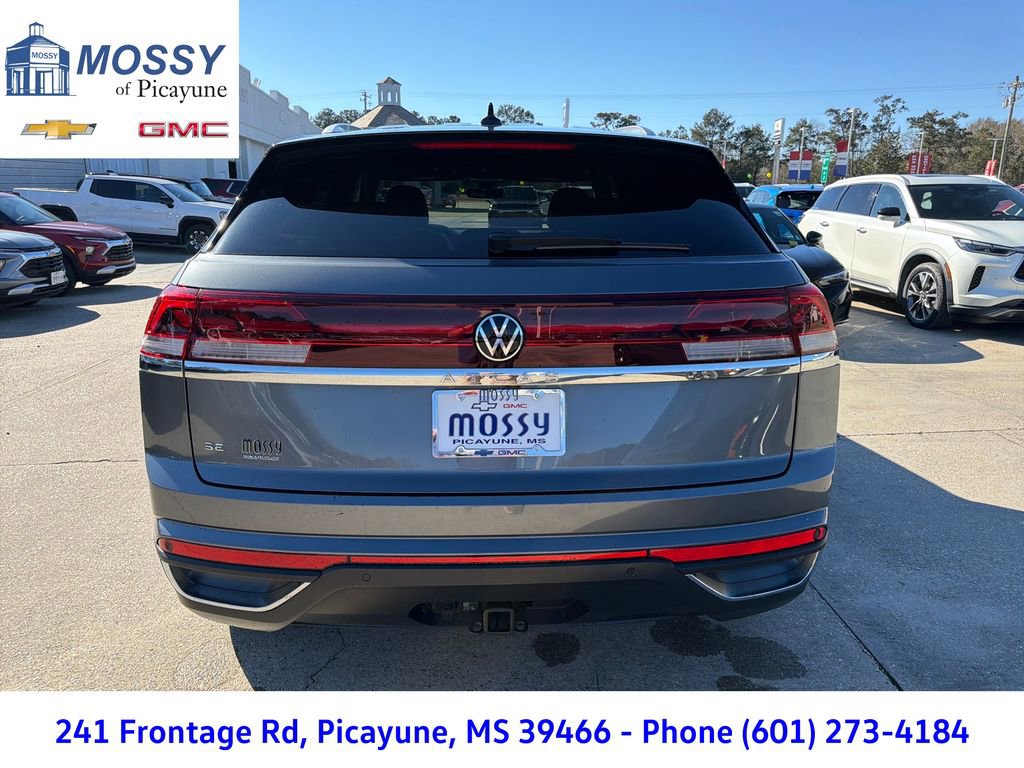 Used 2025 Volkswagen Atlas Cross Sport SE image 5