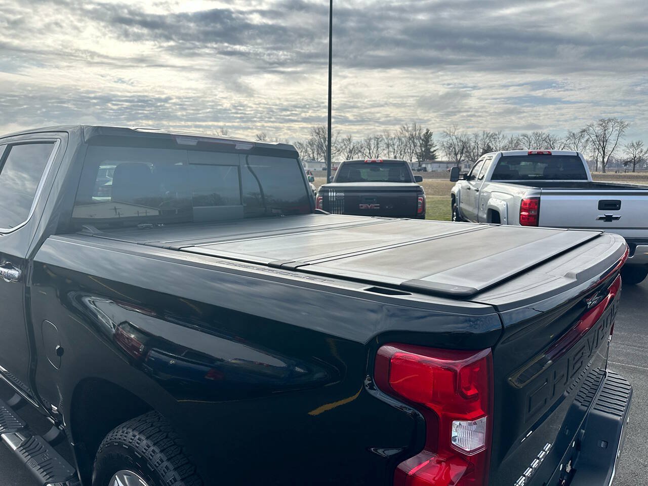 Used 2021 Chevrolet Silverado 1500 LTZ AWD/4WD image 10