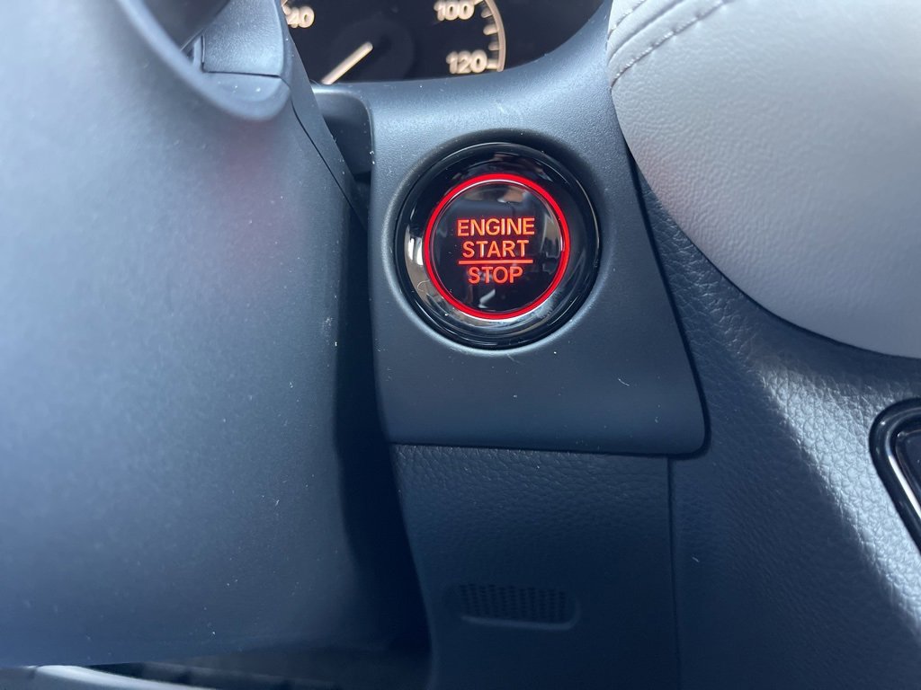 Certified 2025 Honda HR-V LX image 18