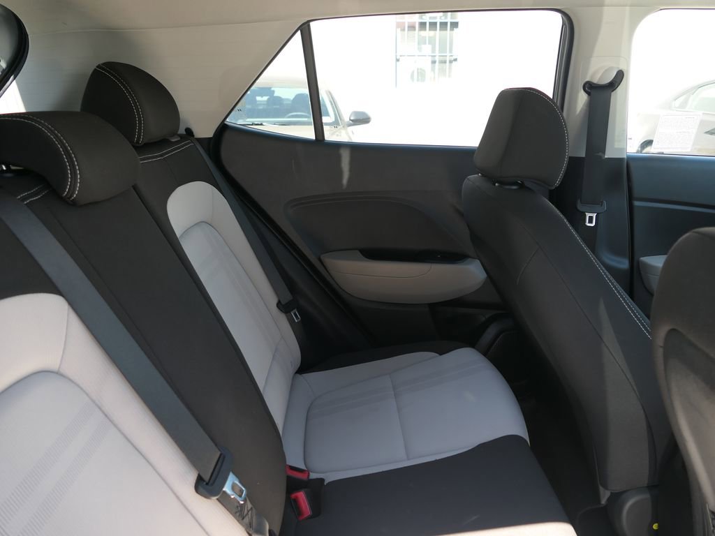 Used 2023 Hyundai Venue SEL FWD image 24