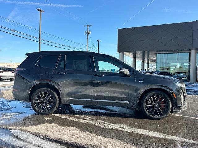 Used 2022 Cadillac XT6 Sport w/ Technology Package image 9