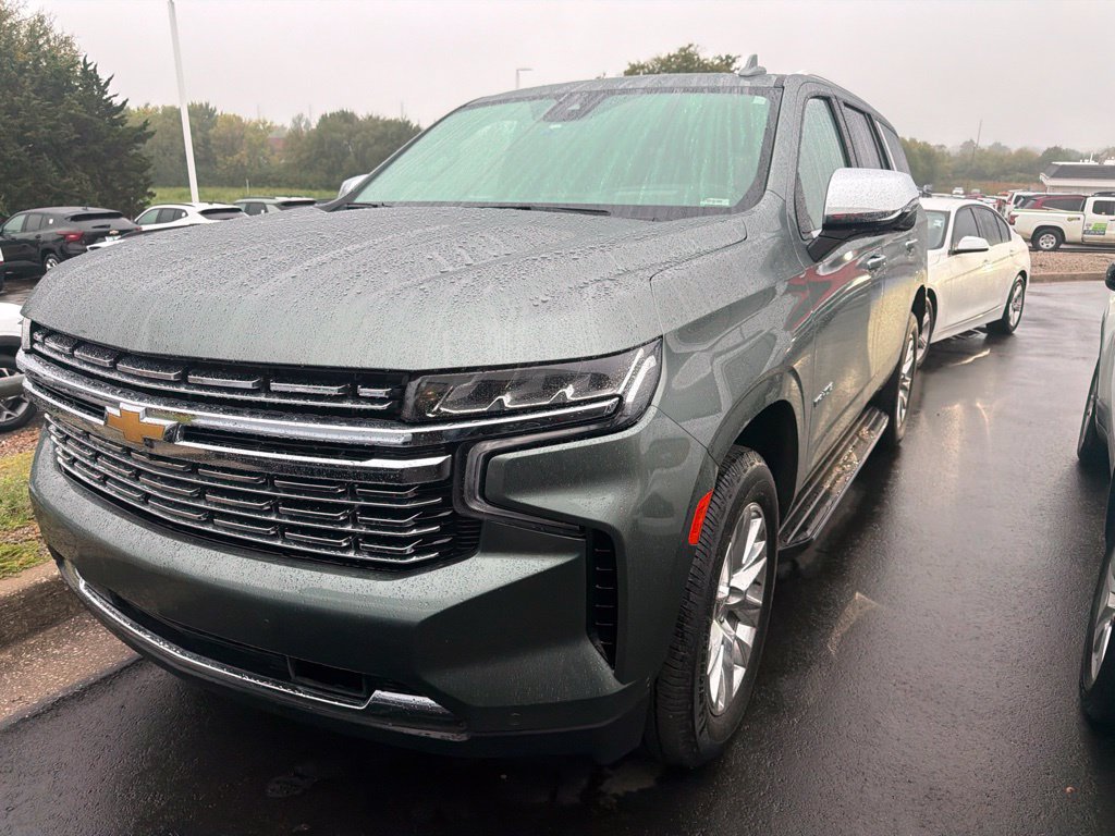 Used 2023 Chevrolet Tahoe Premier w/ Advanced Technology Package AWD/4WD image 2
