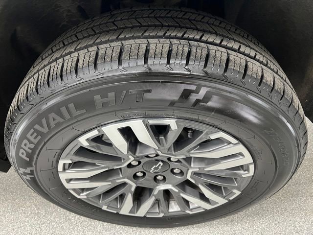 Used 2025 Chevrolet Tahoe Z71 image 18