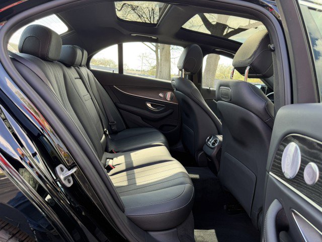 Certified 2019 Mercedes-Benz E 300 4MATIC image 24