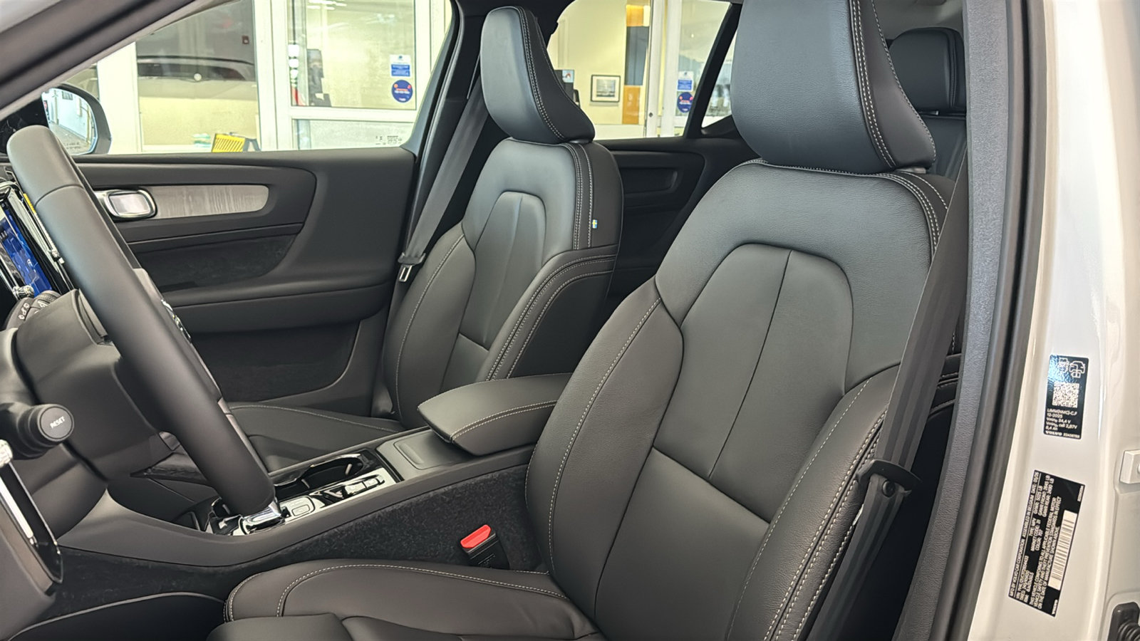 New 2026 Volvo XC40 B5 Plus w/ Protection Package Premier AWD/4WD image 23