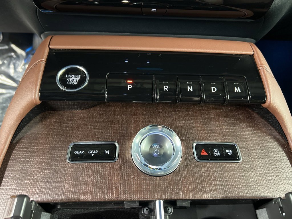 New 2026 Lincoln Navigator Reserve image 16