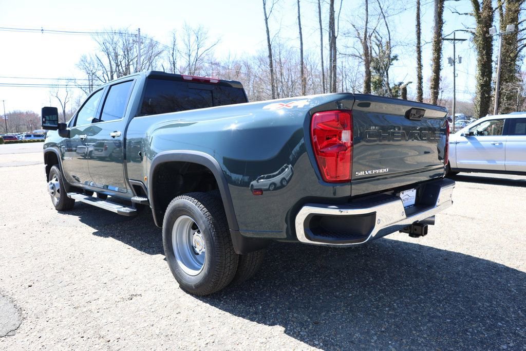 Used 2026 Chevrolet Silverado 3500 LTZ w/ LTZ Plus Package AWD/4WD image 3