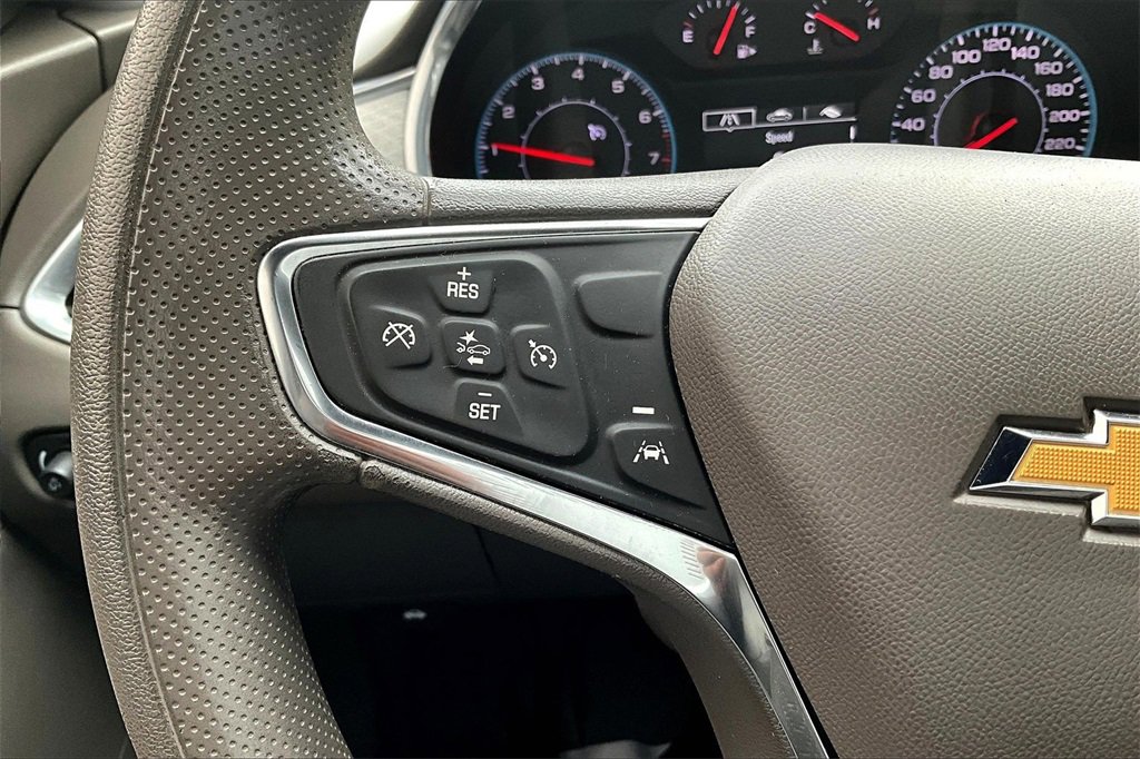 Used 2020 Chevrolet Malibu LT image 11