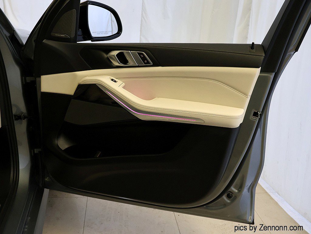 Certified 2024 BMW X5 xDrive40i w/ Executive Package image 34