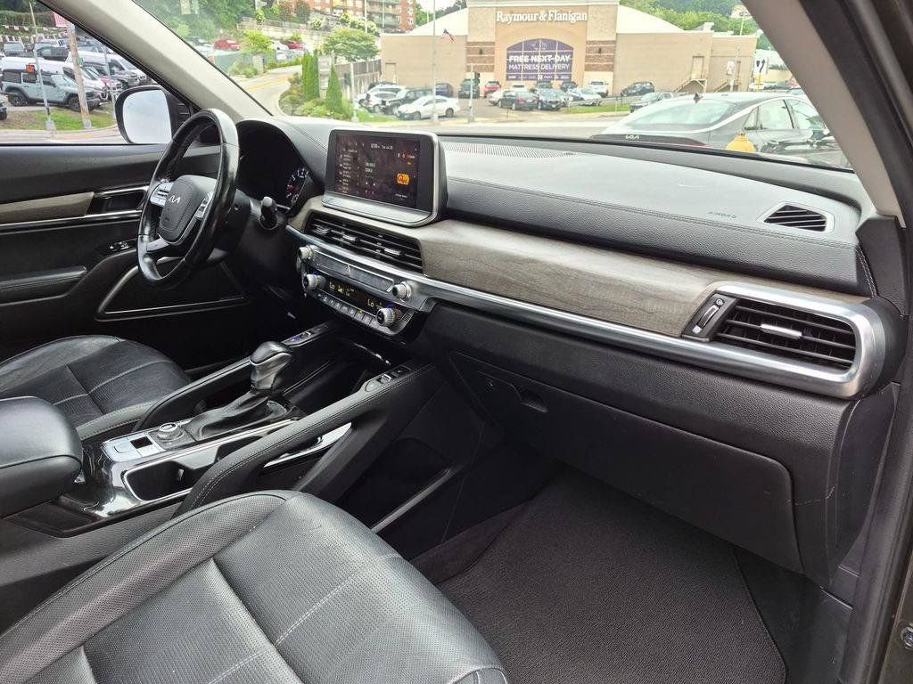 Certified 2022 Kia Telluride EX w/ EX Premium Package AWD/4WD image 30