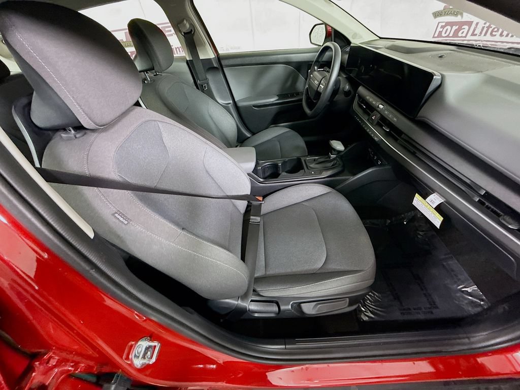Certified 2025 Kia K4 FWD image 29