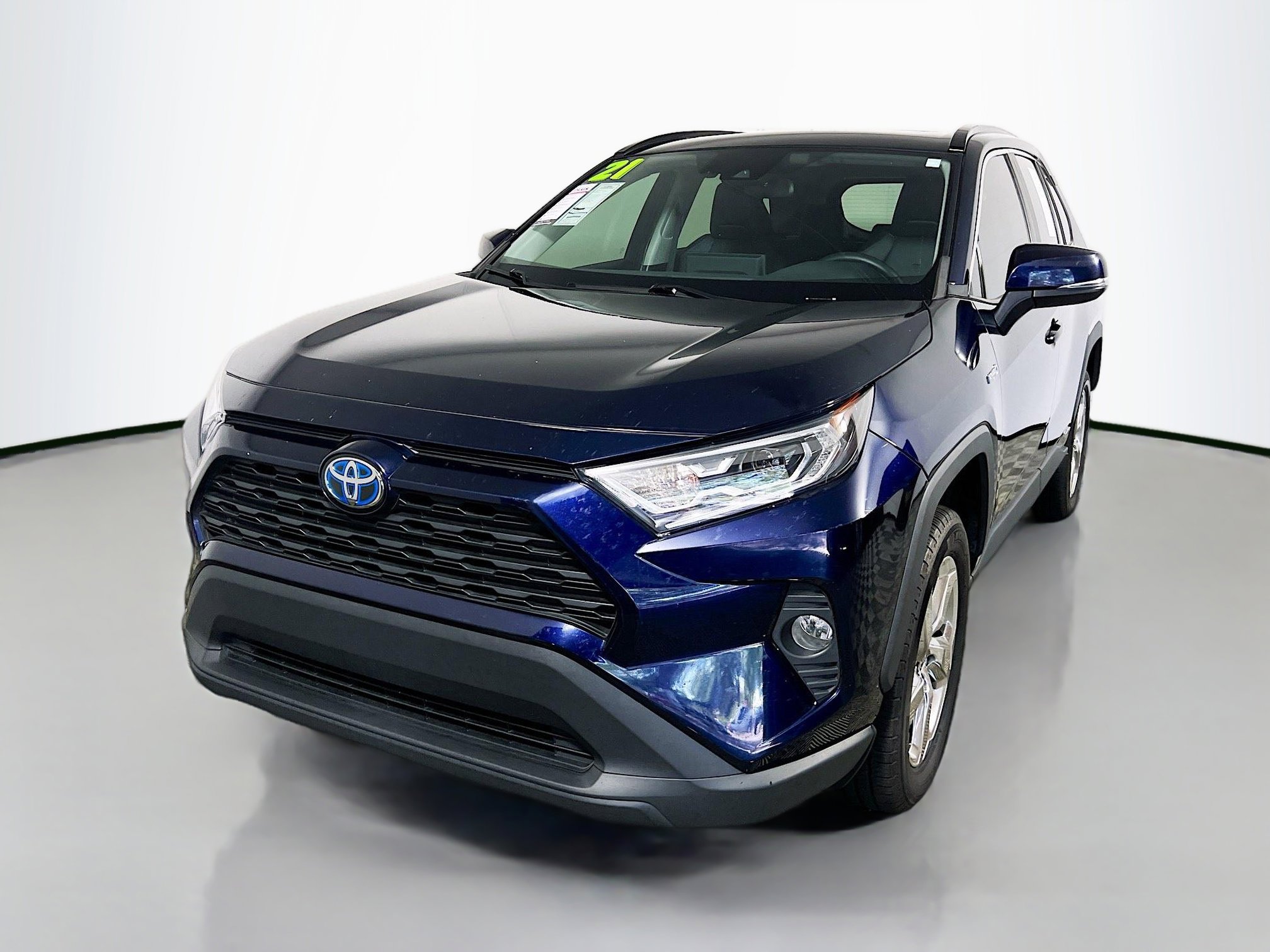 Used 2021 Toyota RAV4 XLE Premium AWD/4WD image 10