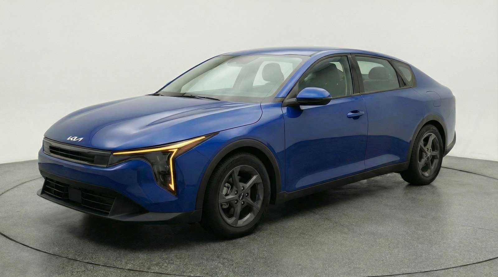 Used 2025 Kia K4 LXS image 3