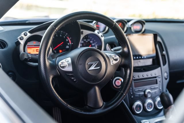 Used 2010 Nissan 370Z Touring w/ Sport Pkg RWD image 7