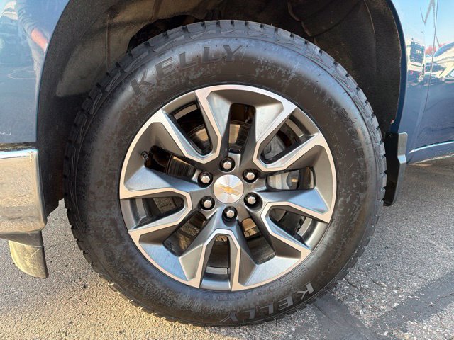Used 2024 Chevrolet Silverado 1500 LT AWD/4WD image 11