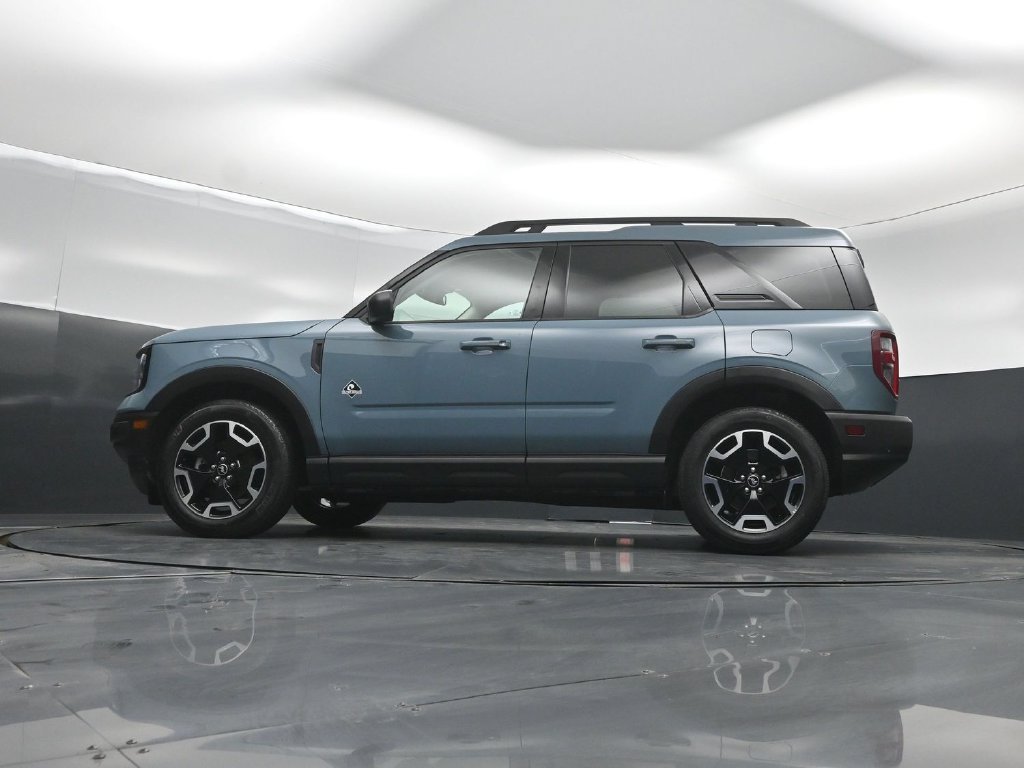 Certified 2023 Ford Bronco Sport Outer Banks w/ Tech Package AWD/4WD image 7
