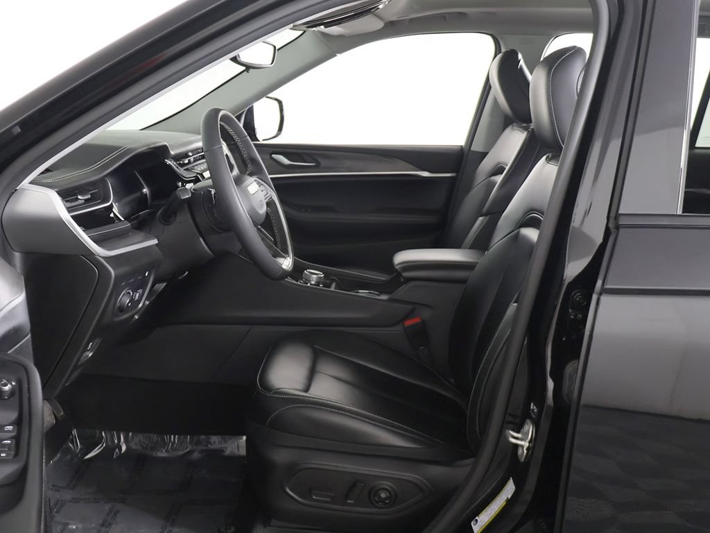 Used 2024 Jeep Grand Cherokee Limited 4xe AWD/4WD image 29