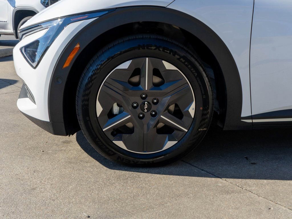 New 2025 Kia EV6 Light w/ Light LR Technology Package image 27