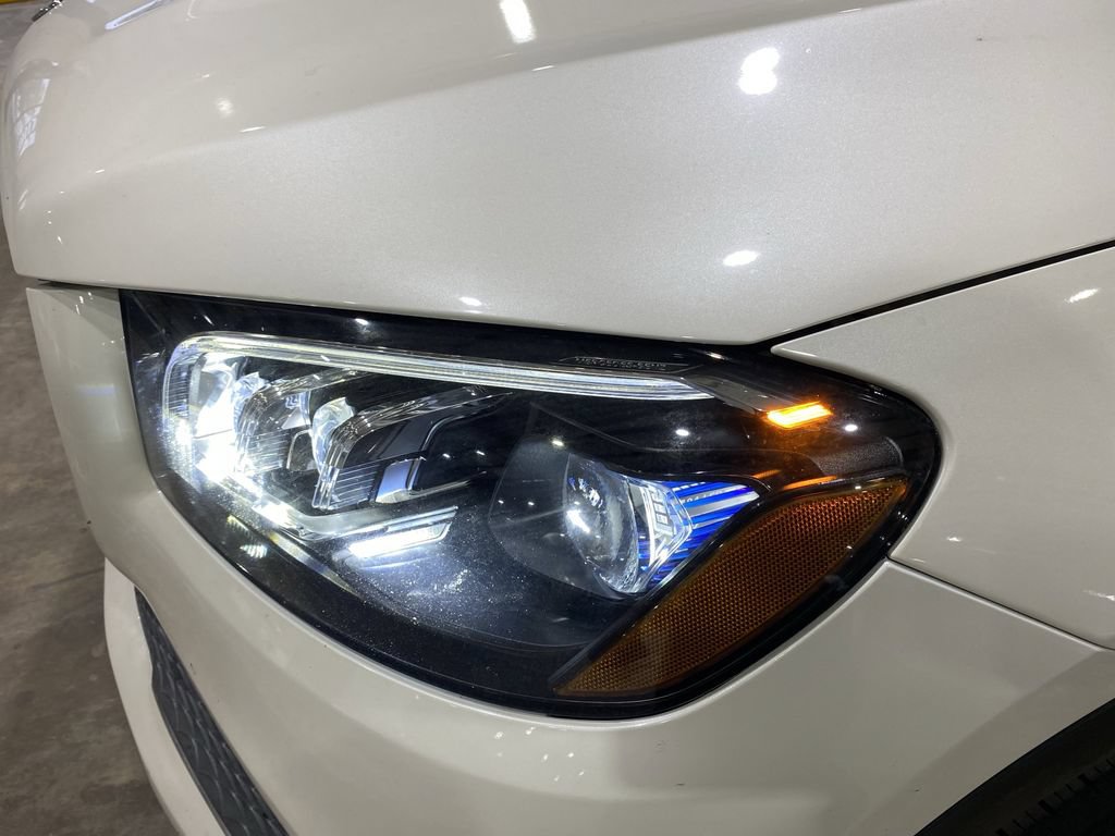 Used 2021 Mercedes-Benz GLS 450 4MATIC image 21