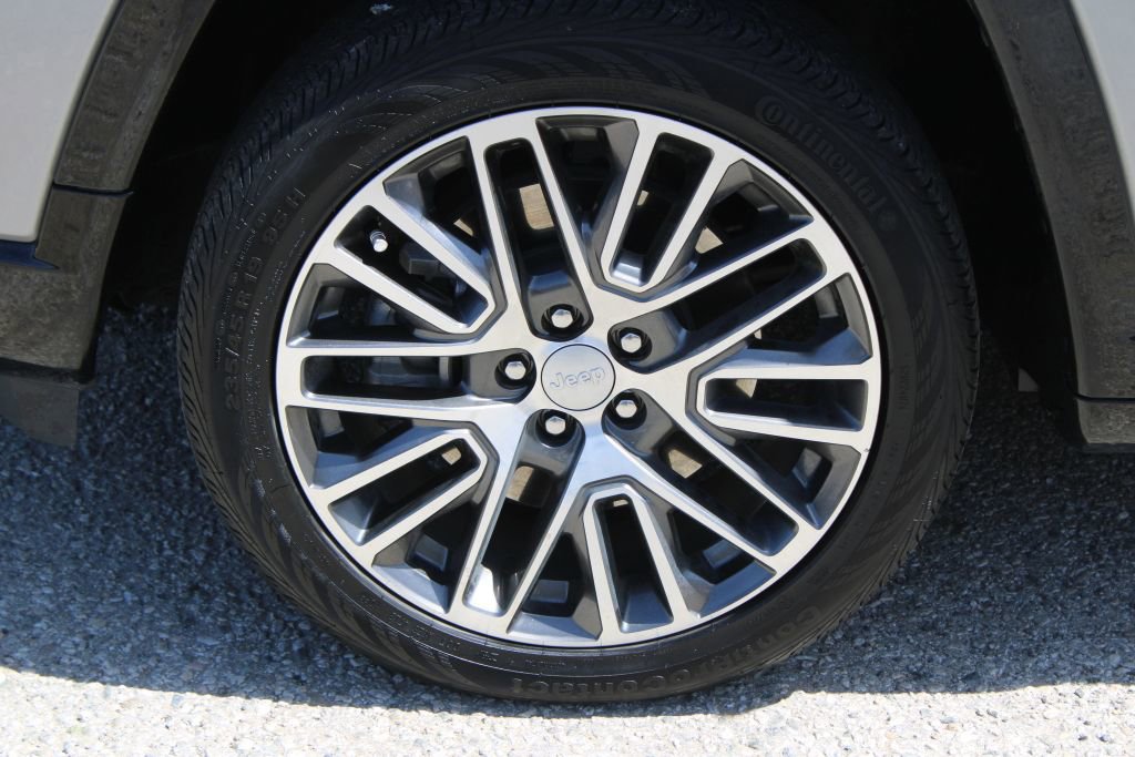 Used 2023 Jeep Compass Limited w/ Elite Group image 8