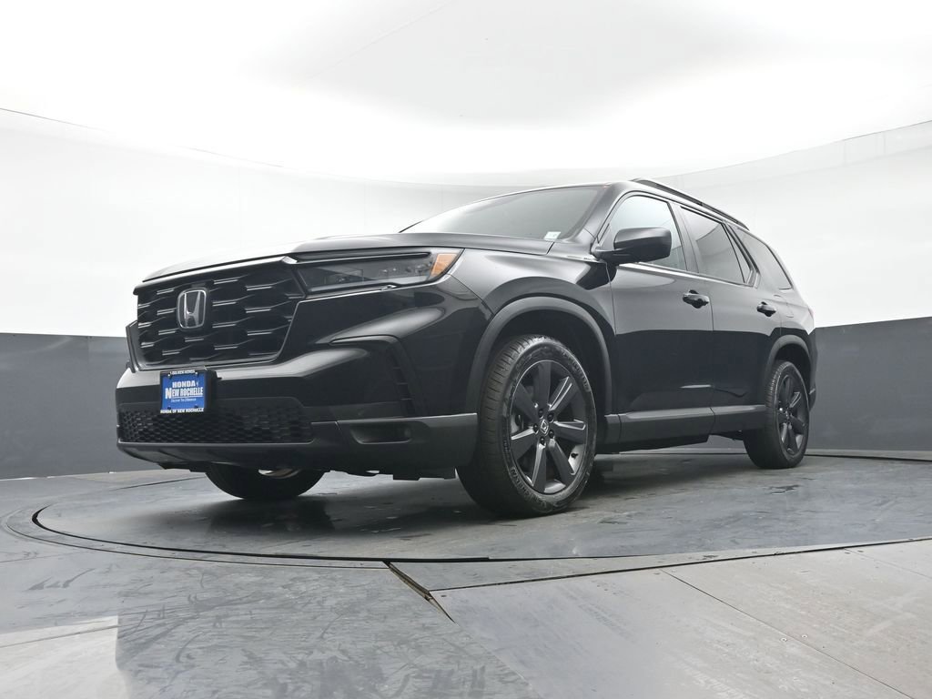 Certified 2025 Honda Pilot Sport image 30