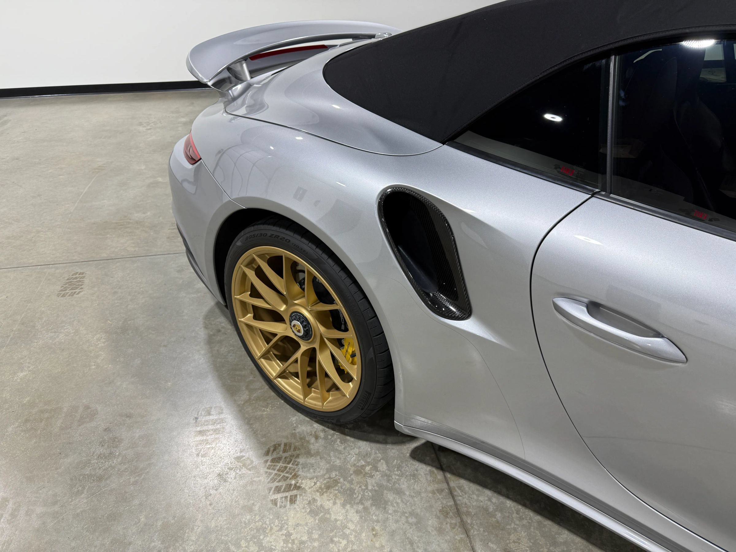 Used 2017 Porsche 911 Turbo S AWD/4WD image 33