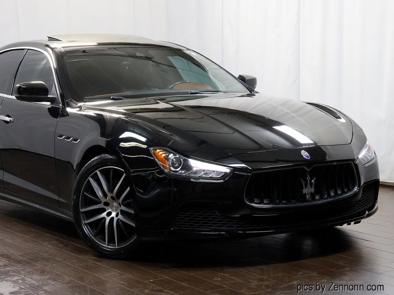 Used 2017 Maserati Ghibli S Q4 AWD/4WD image 2
