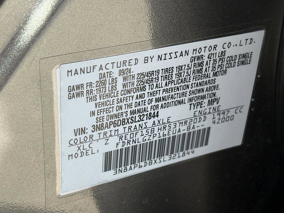 Used 2025 Nissan Kicks SR w/ Illumination Package image 25