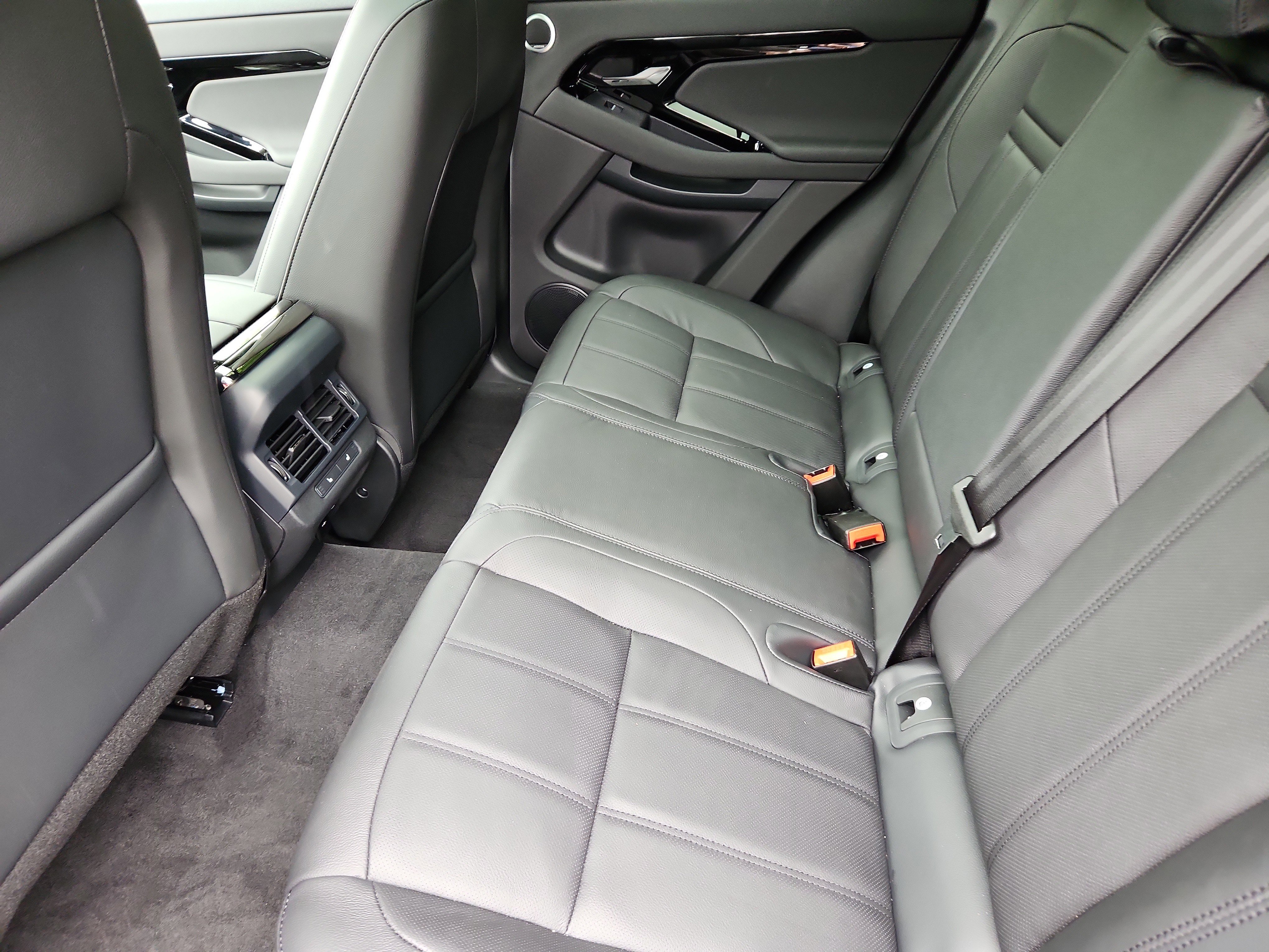 Certified 2026 Land Rover Range Rover Evoque S image 5