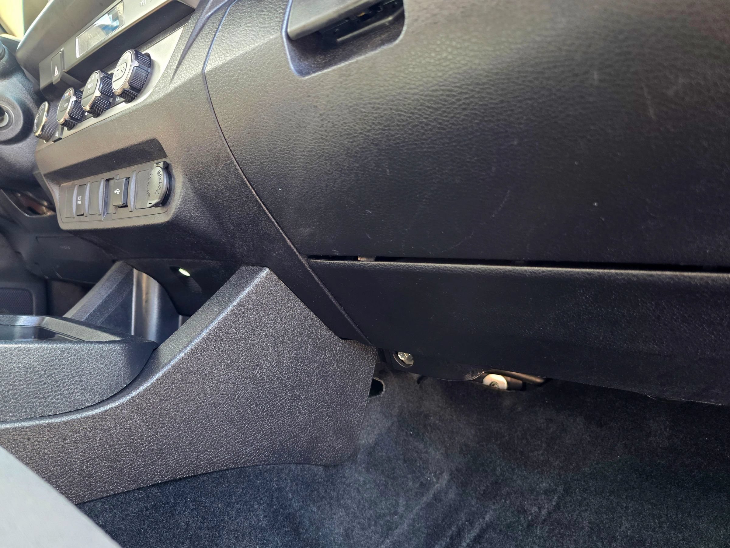 Used 2023 Toyota Tacoma SR AWD/4WD image 41