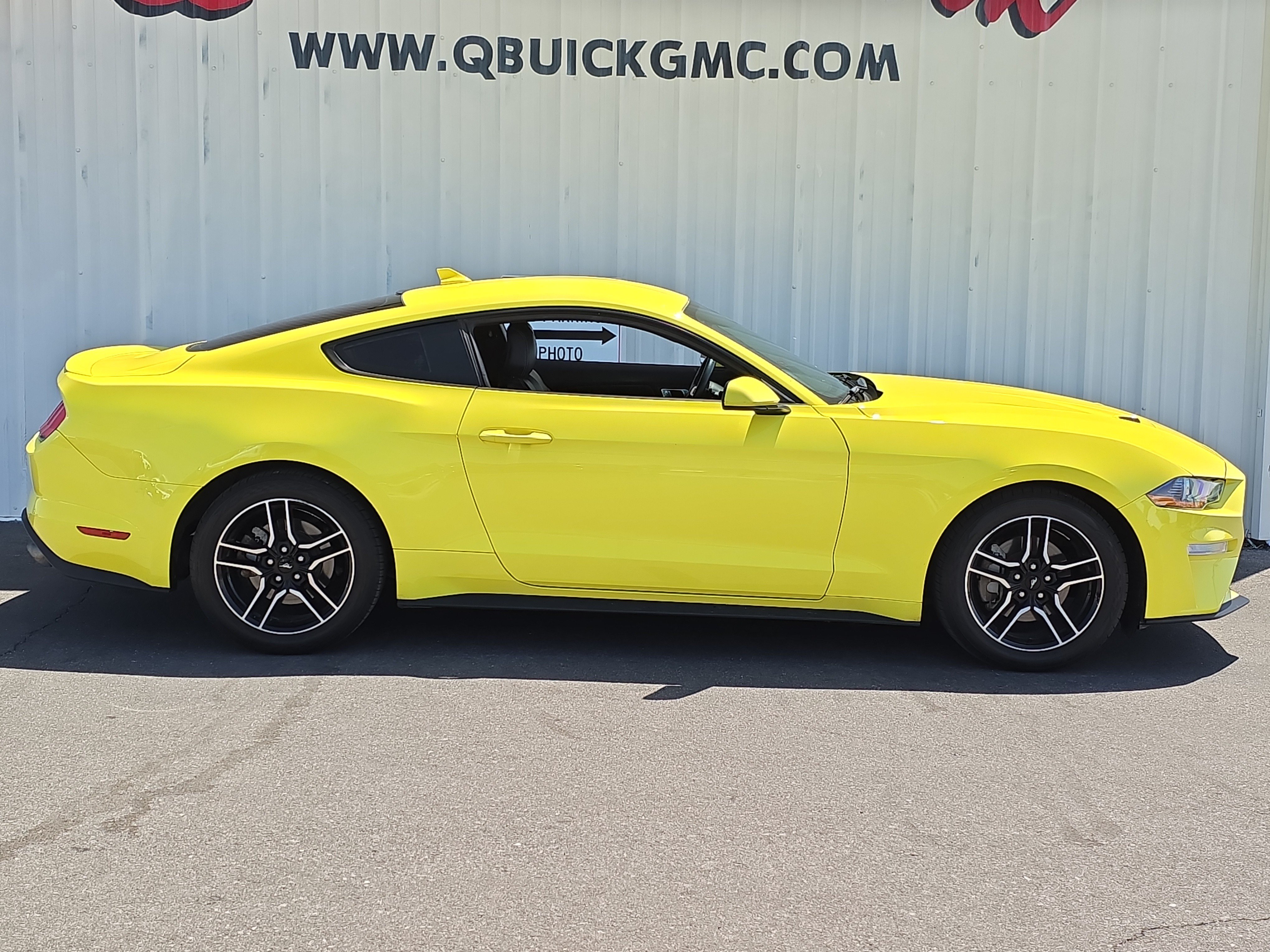 Used 2021 Ford Mustang Premium RWD image 8