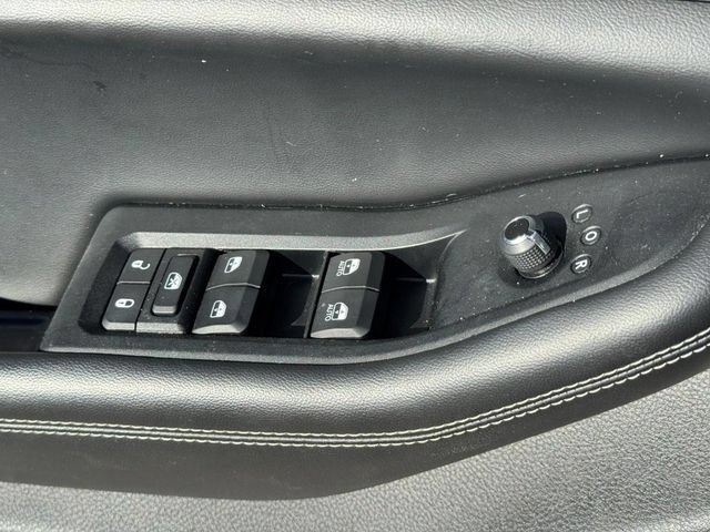 Used 2024 Jeep Grand Cherokee Limited AWD/4WD image 33