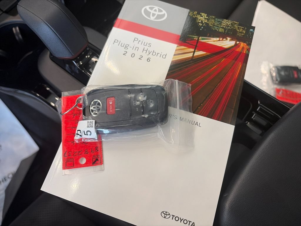 New 2026 Toyota Prius Plug-In Hybrid FWD image 9
