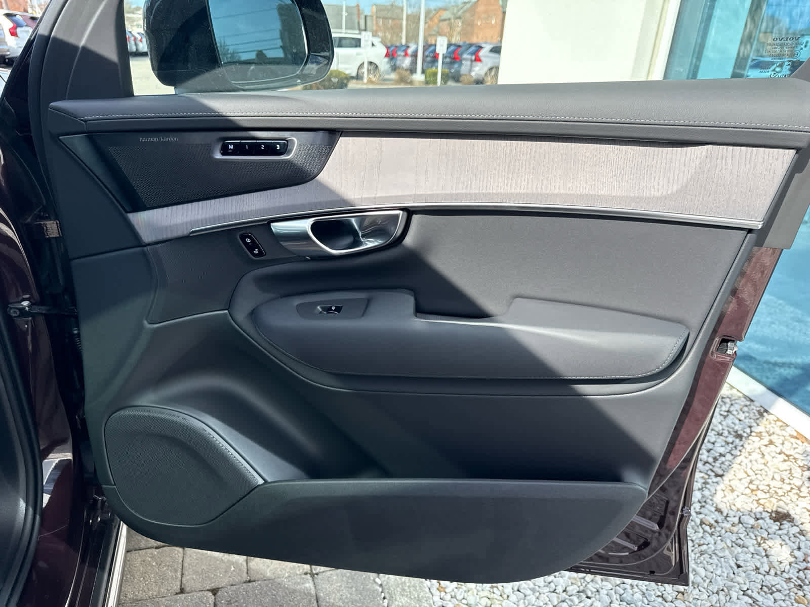 New 2026 Volvo XC90 T8 Ultra w/ Protection Package Premier image 27