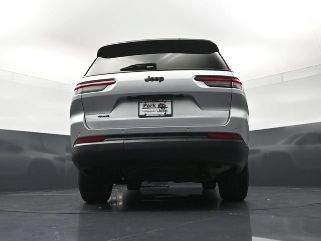 Used 2023 Jeep Grand Cherokee L Laredo AWD/4WD image 23