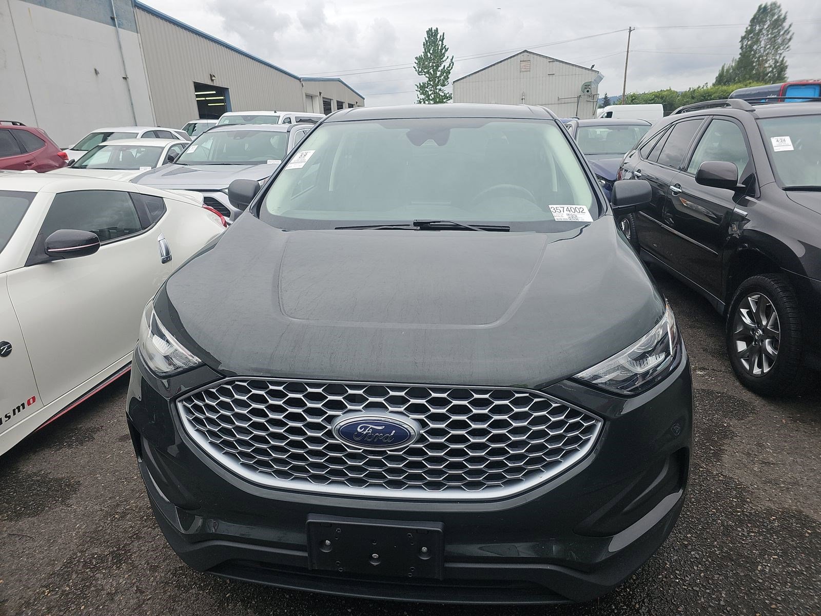 Used 2023 Ford Edge SE AWD/4WD image 2