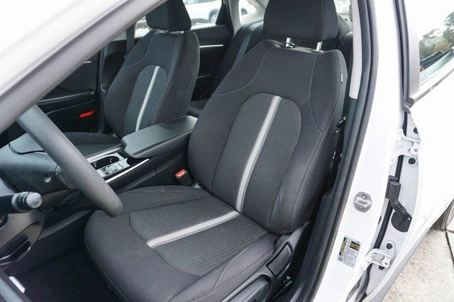 Used 2023 Hyundai Sonata SE image 9