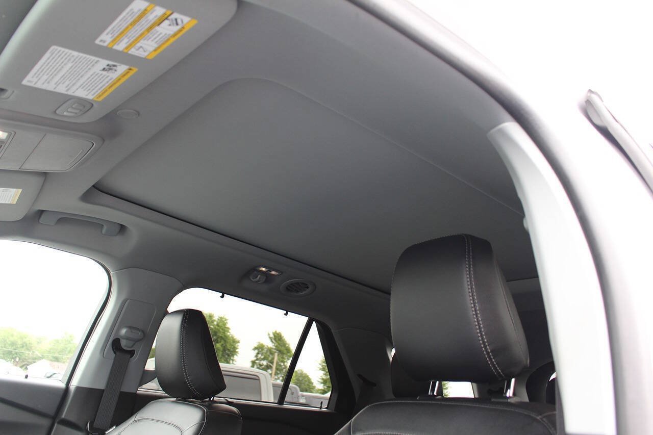 Used 2024 Ford Explorer Limited w/ Limited Technology Package AWD/4WD image 11